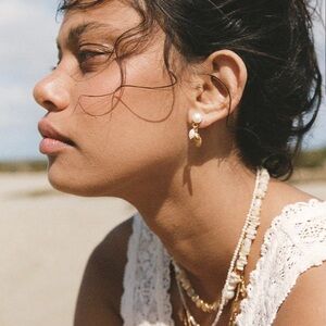 Spell Summertime Pearl Earrings